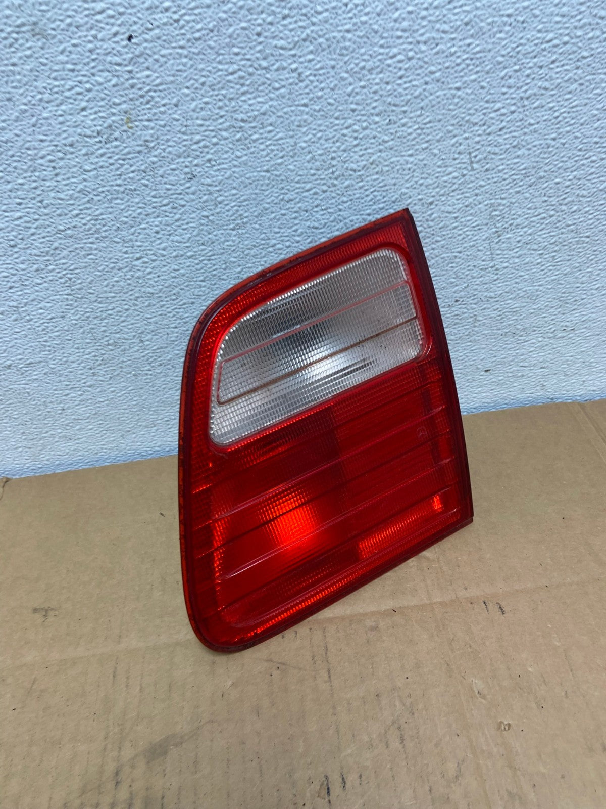 1995-1999 Mercedes-Benz E W210 Wagon Right Passenger Tail Light Inner AC7511 LK2