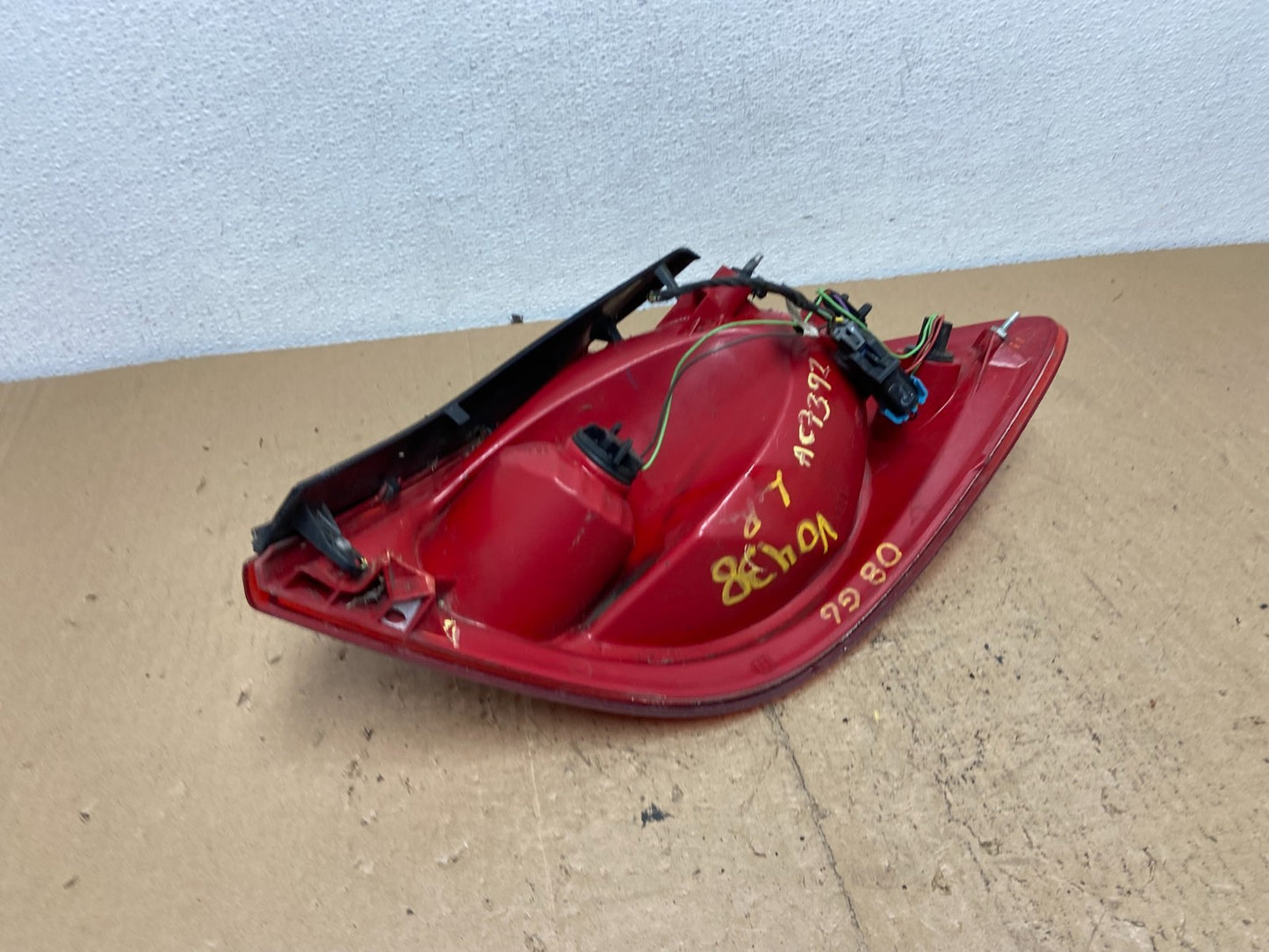2005-2010 Pontiac G6 Sedan Left Driver Lh Side Tail Light AD2445 LK5