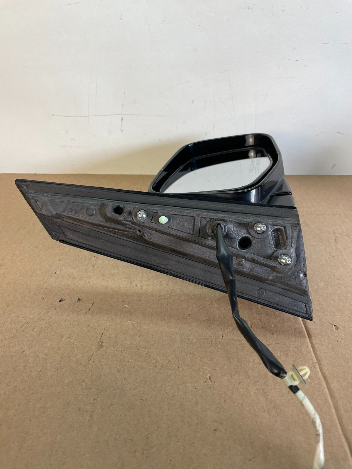 2011 to 2013 Honda Odyssey Right Passenger Door Mirrorr AH6207 DW4