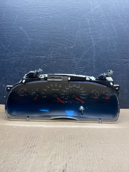 2004 to 2008 Ford E150 E250 Gauge Speedometer Cluster AG18310