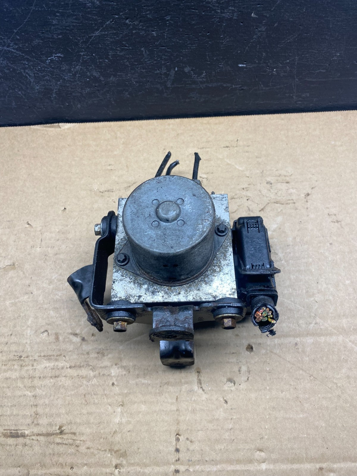 2008 - 2010 Ford E250 E350 Van ABS Anti Lock Brake Pump Module AC7991 DG5