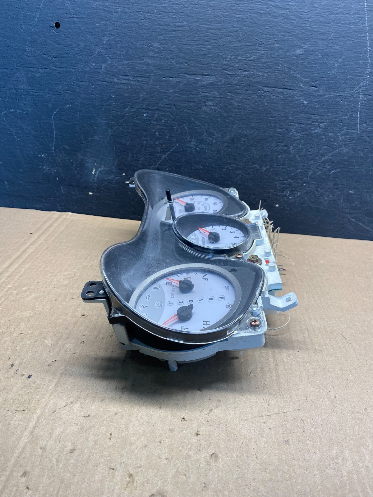 2004 to 2005 Toyota RAV4 Speedometer Cluster AE75862