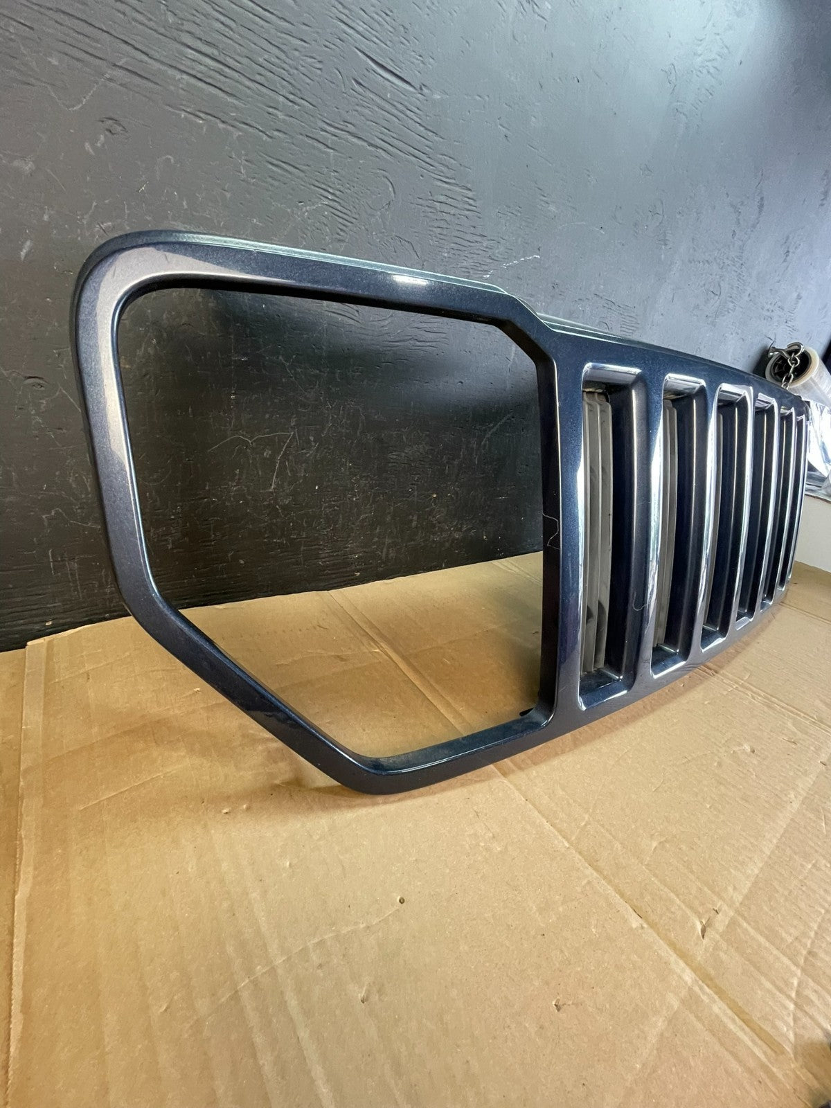 2008 2009 2010 2011 2012 Jeep Liberty Front Upper Grill Grille AC5321 DG1