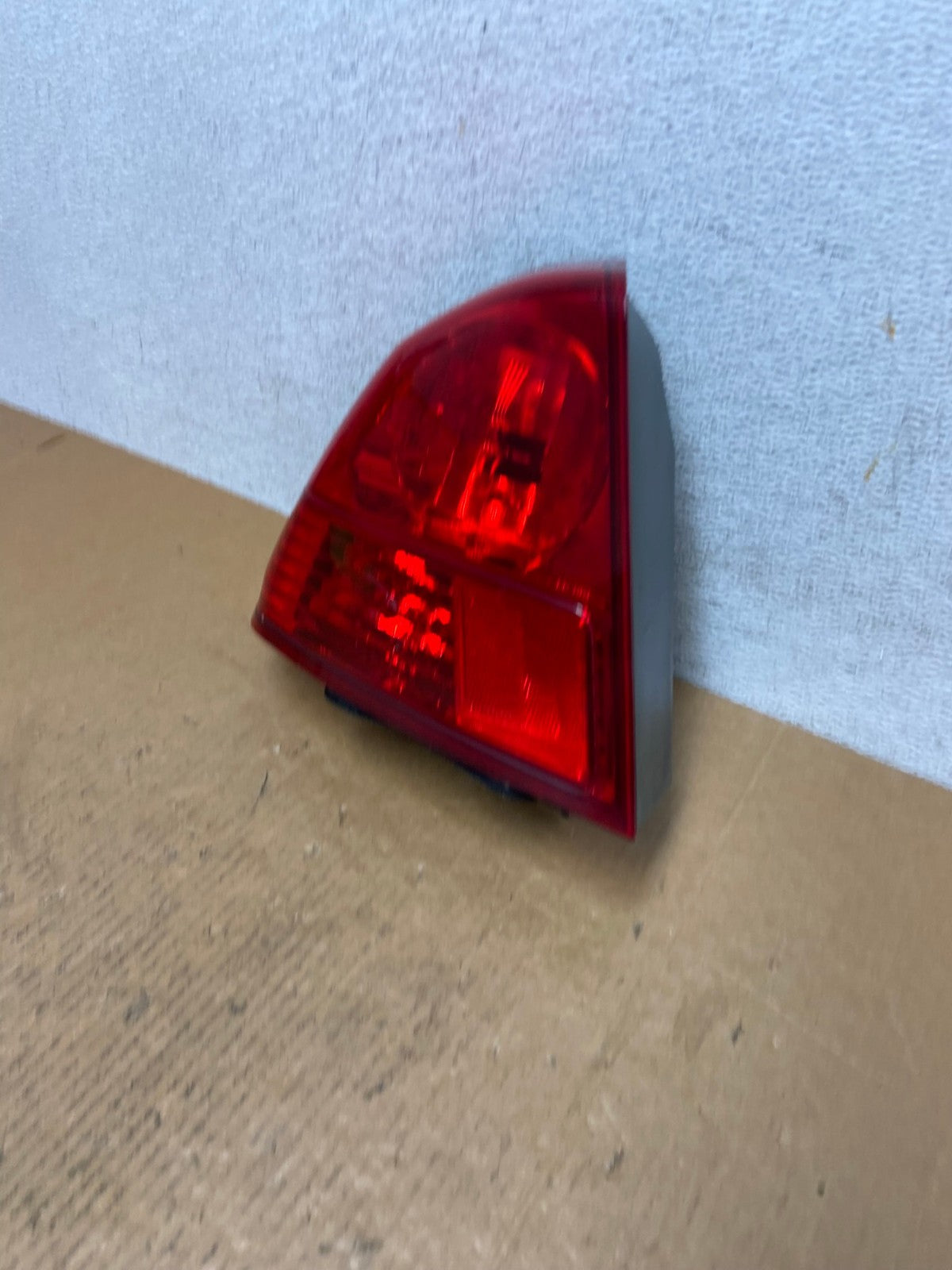 2003 2004 2005 Honda Civic Sedan Left Driver LH Side Tail Light AE0519 LK1