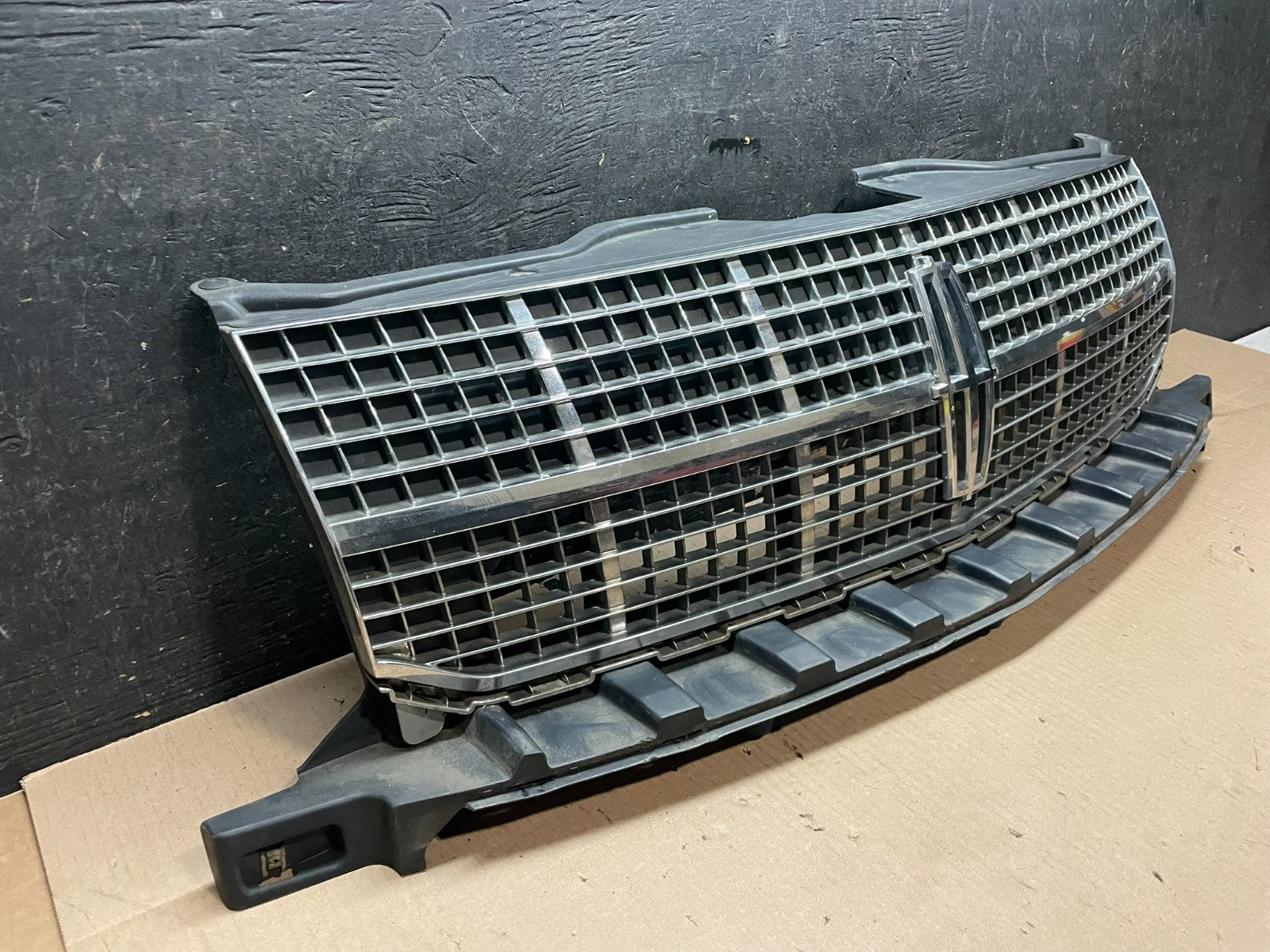 2007 to 2010 Lincoln Mkx Front Upper Grill Grille OEM z8431 DG2