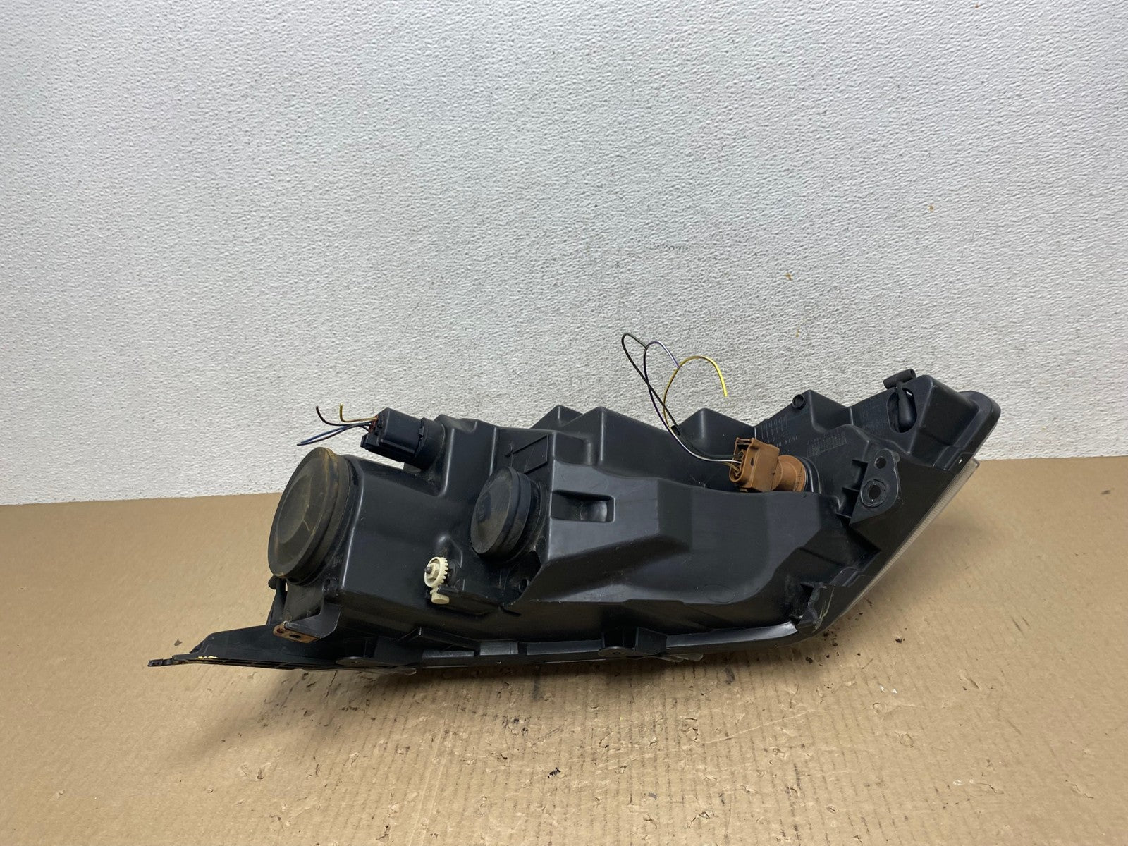 2010 2011 2012 Ford Fusion Right Passenger RH Headlight Halogen AE7129 LK7