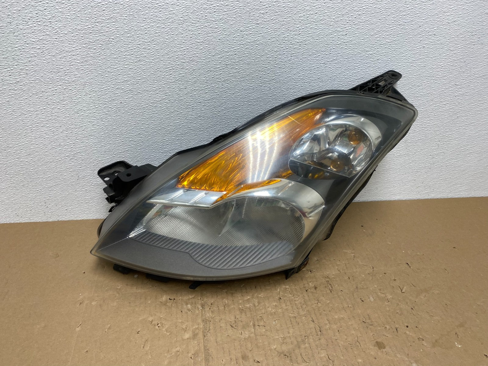Sedan 2007 2008 2009 Nissan Altima Left Driver Headlight OEM AB6967 DW0