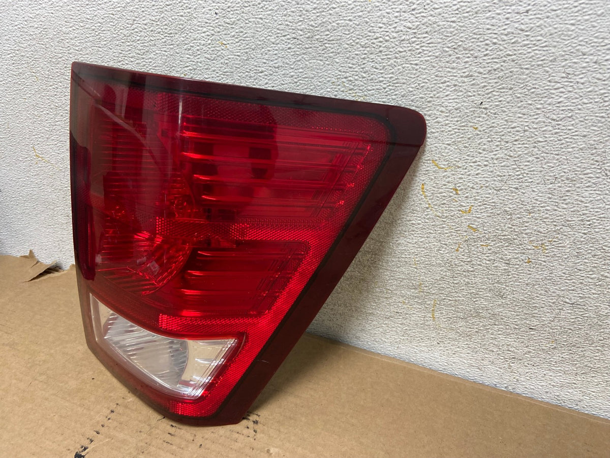 2007 to 2010 Jeep Grand Cherokee Right Passenger Tail Light AH4015 LK2