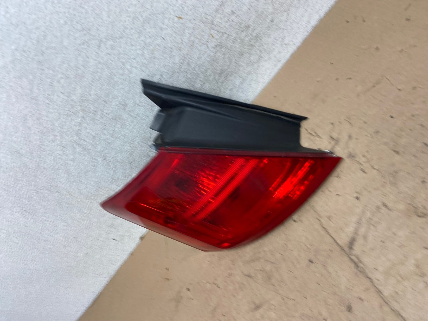 2014 - 2018 Ford Taurus Interceptor Left Driver LH Side Tail Light AG5523 LK1