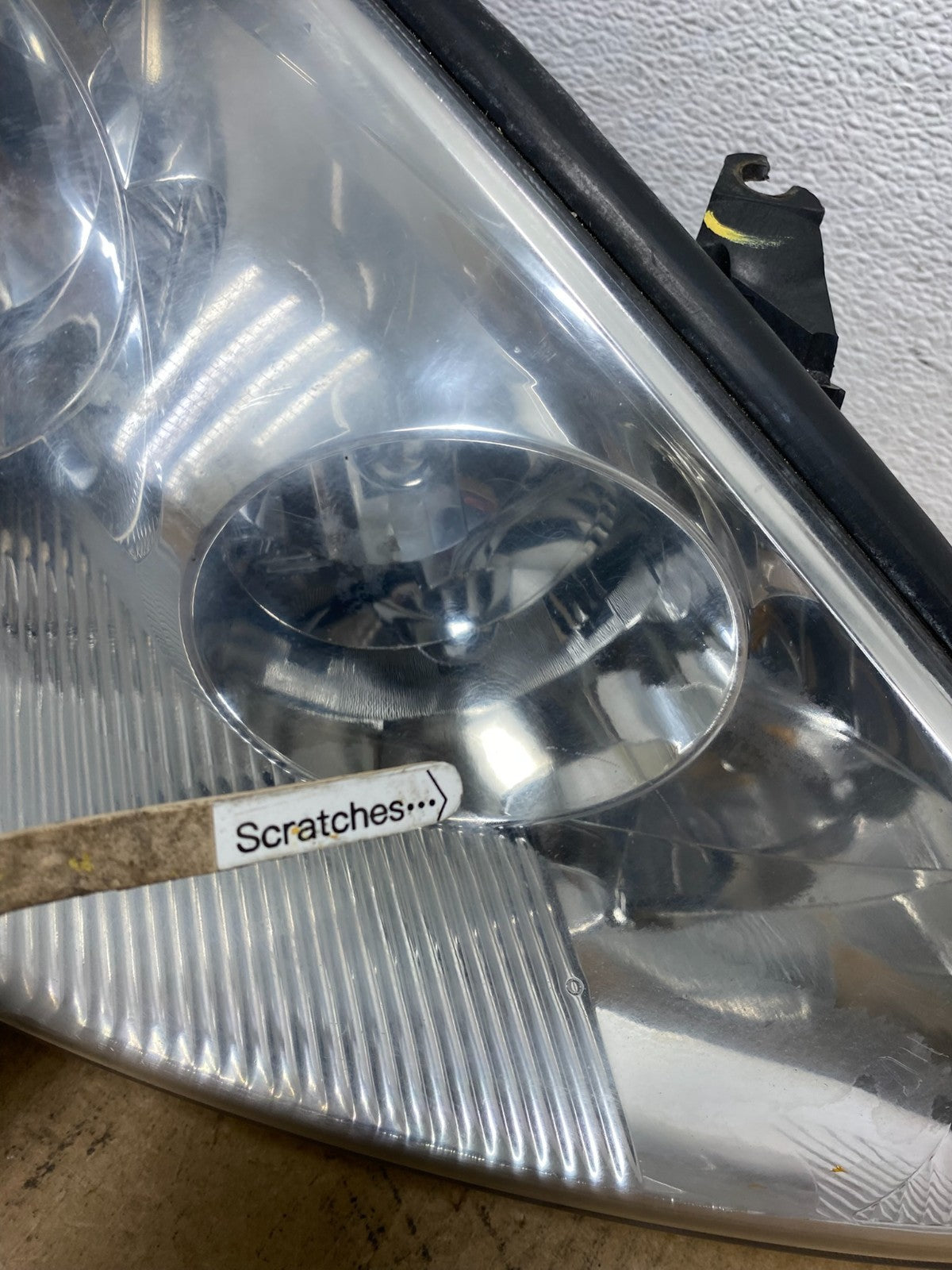 2006 to 2010 Toyota Sienna Right Passenger Rh Side Headlight XENON AC2960 DW3