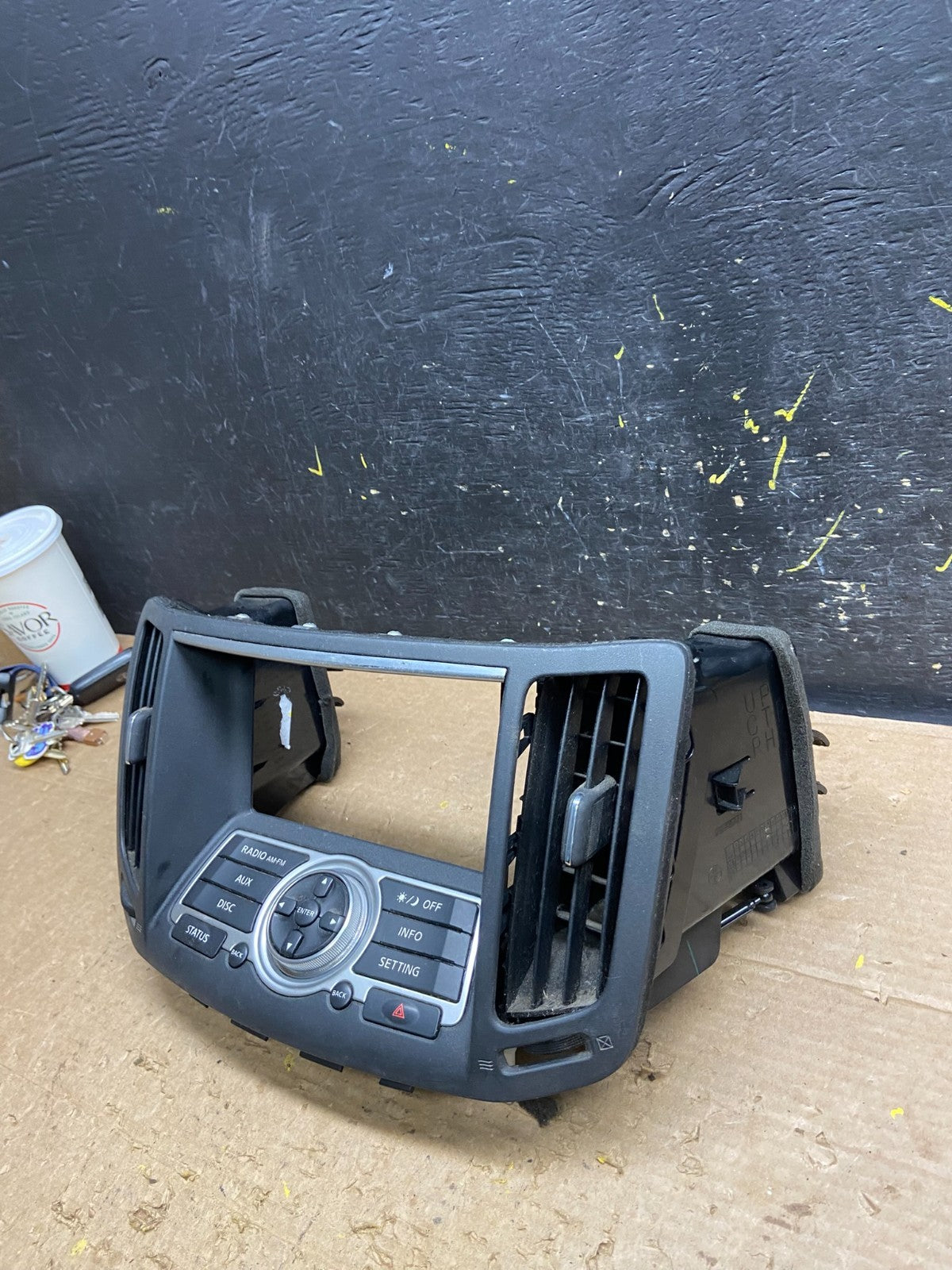 2008 - 2012 Infiniti G35 EX35 Radio Player Screen Panel Bezel W3331 DG1