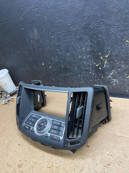 2008 - 2012 Infiniti G35 EX35 Radio Player Screen Panel Bezel W3331 DG1