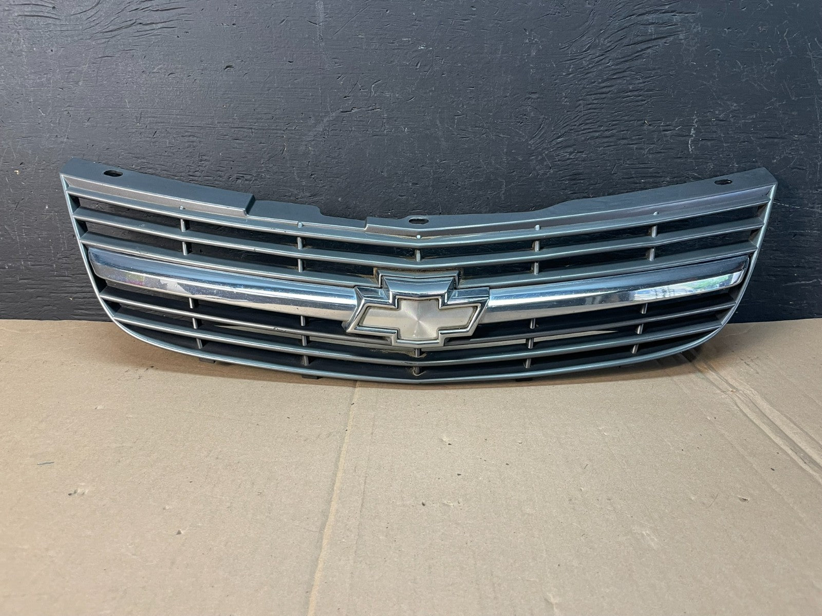 2000 to 2005 Chevrolet Impala Front Upper Grill Grille AD8370 DG0
