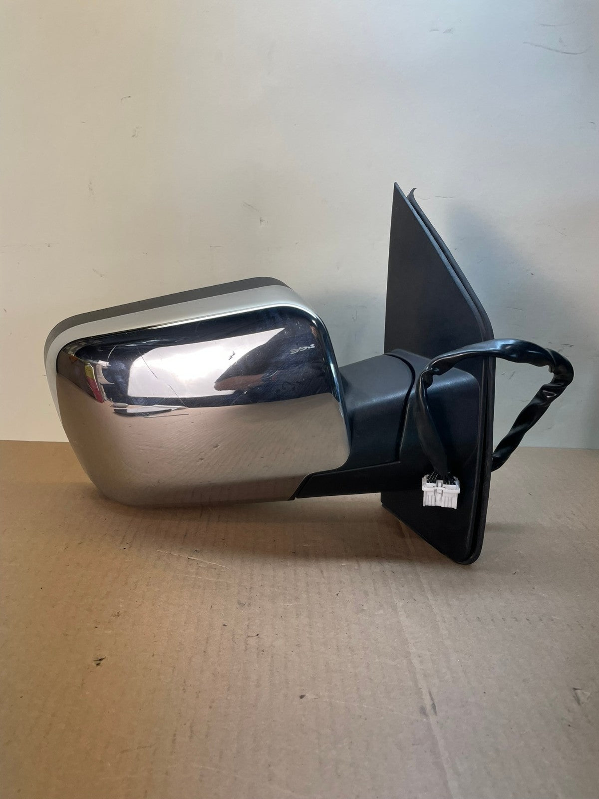 2004-2013 Infiniti QX56 Right Passenger View Heated Mirror AI0723 LK0