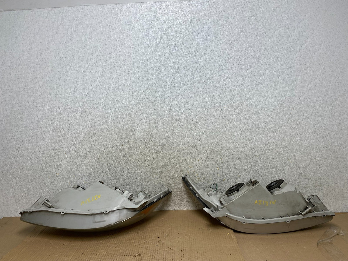 2002 2003 2004 Toyota Camry Left+Right Set Side Halogen Headlights AI1314 DW8
