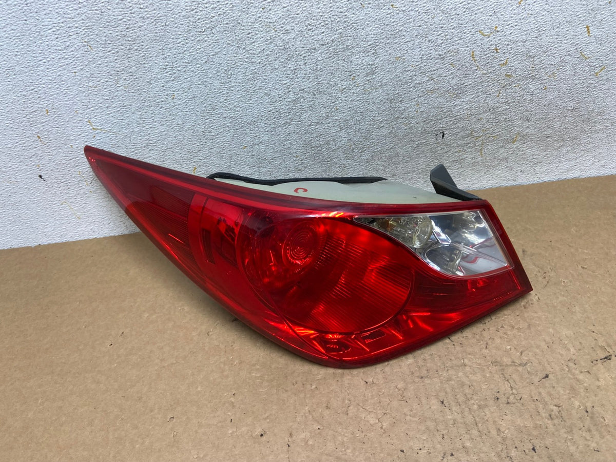 2011 2012 2013 Hyundai Sonata Left Driver LH Side Tail Light AI3571 LK0