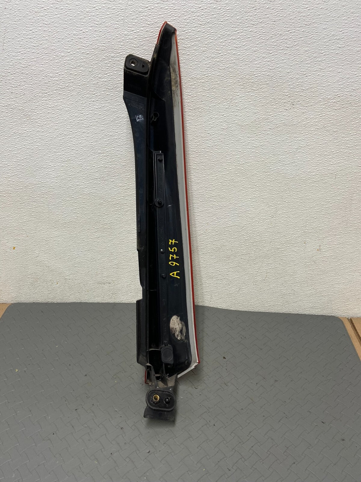 2003 to 2006 Volvo XC90 Left Driver LH Side Upper Tail Light OEM A9757 DG14