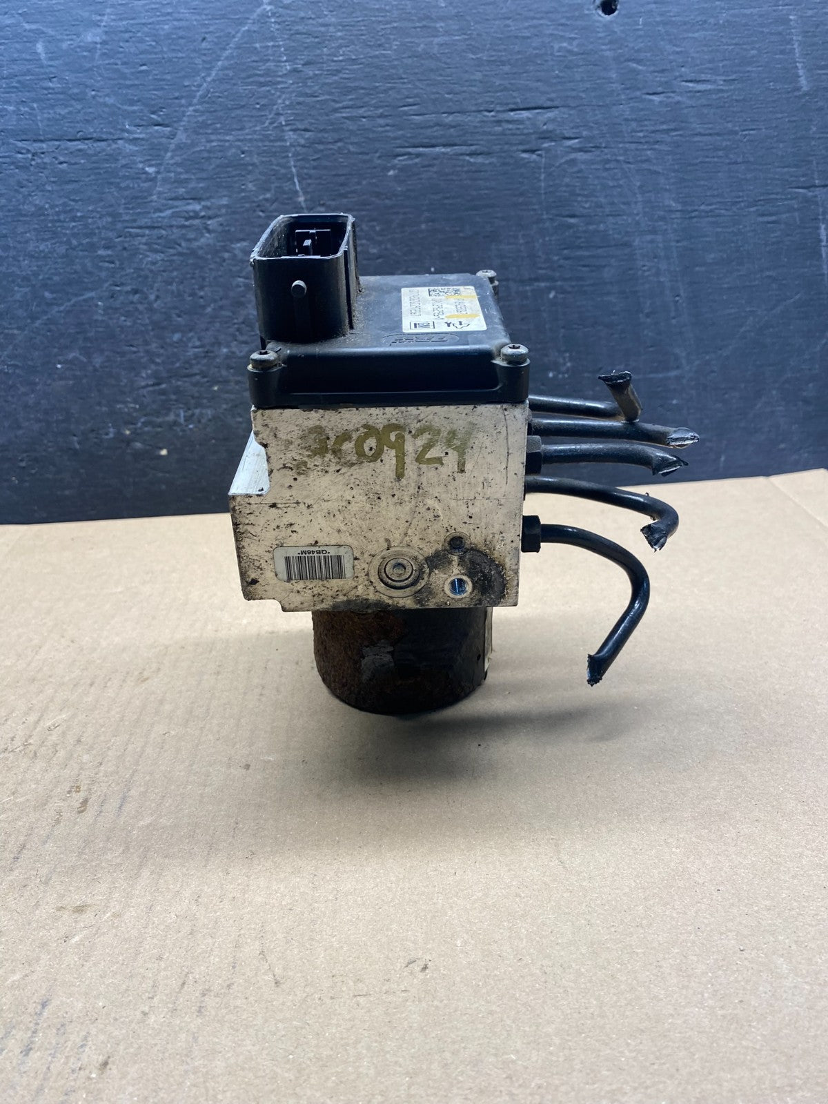 2013-2017 Chevrolet Express GMC Savana ABS Anti Lock Brake Pump AG1827 DG4