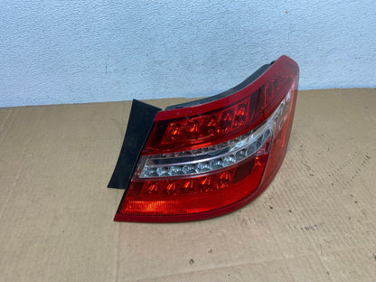 2010-2013 Mercedes-Benz E350 Right Passenger RH Side Tail Light AD0935 LK2