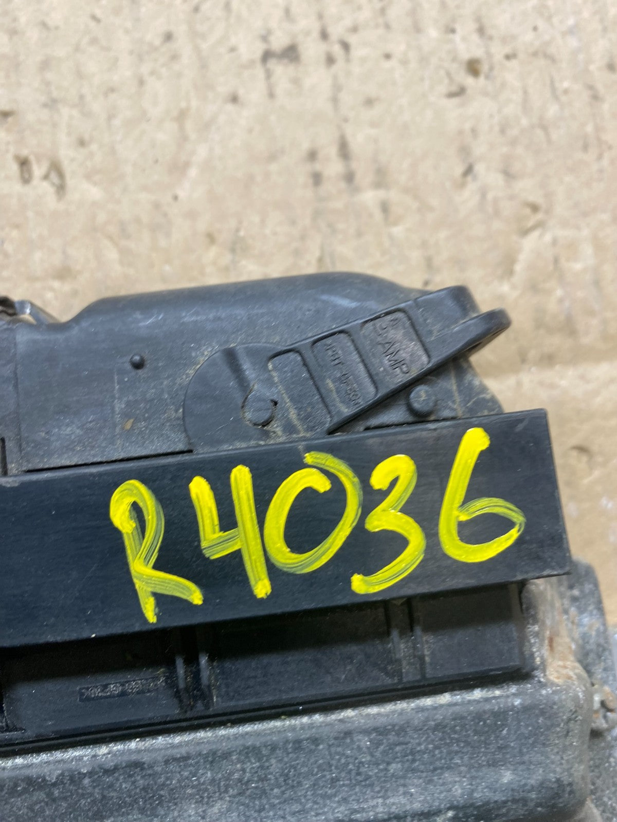 2005 Nissan Armada QX56 5.6L Engine Control ECM mec86-220 b1 r4036 DG4