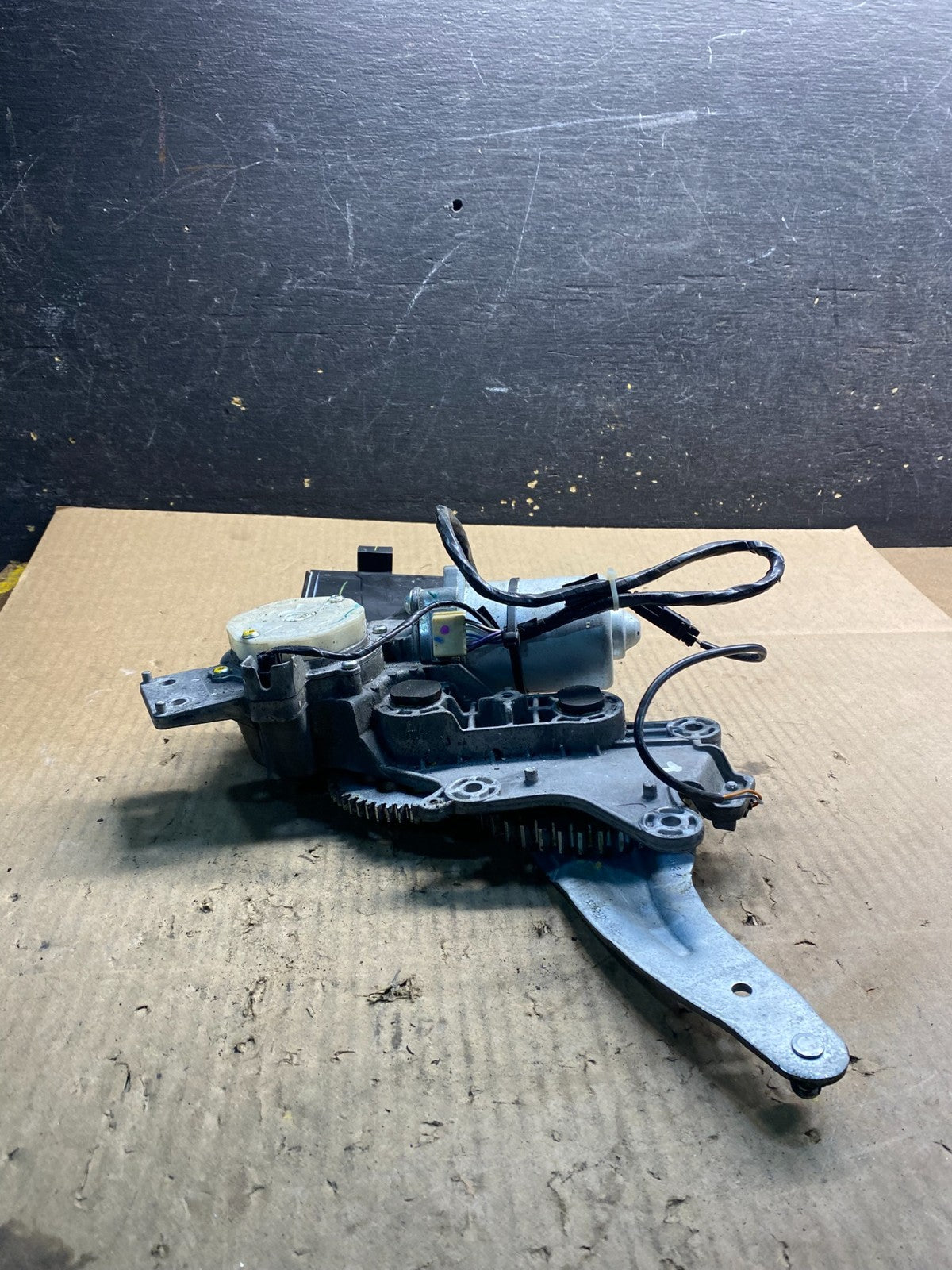 2009-2012 GMC Acadia Power Motor Liftgate Tailgate Control Module Z4844 DG1