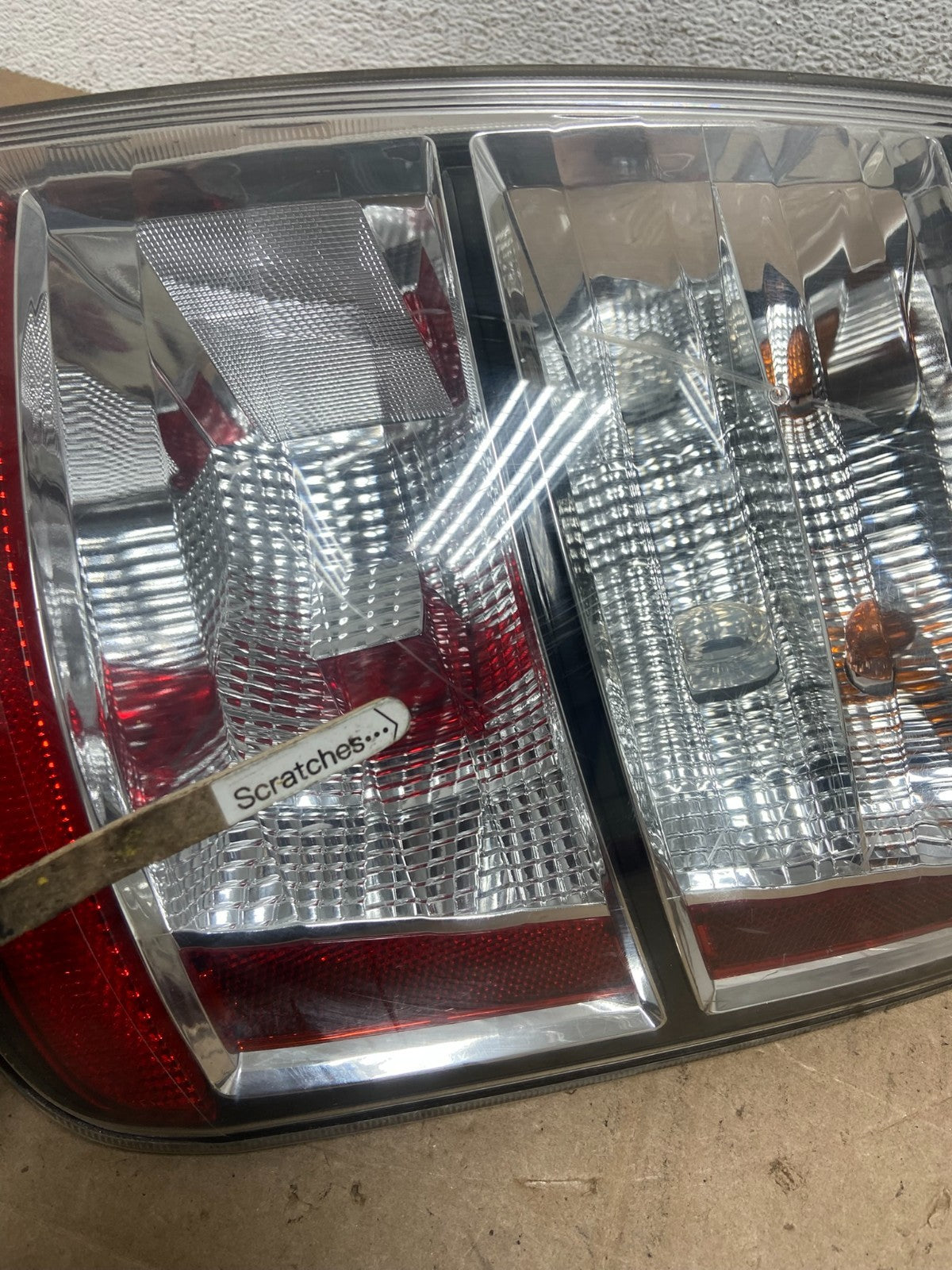 2004 - 2005 Toyota Prius Right Passenger Side Rh Tail Light AE5989 DW3