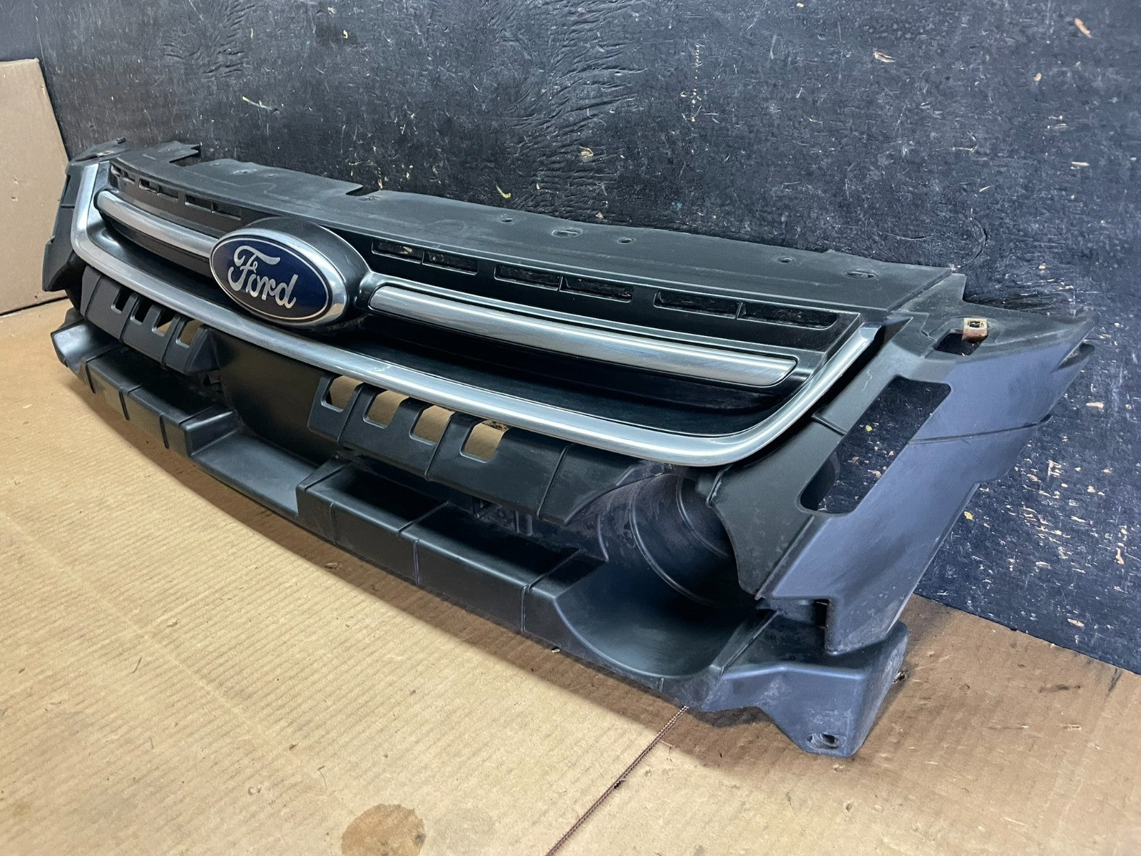 2013 to 2016 Ford Escape Front Upper Grill Grille Mount Panel Oem aa9175 DG2