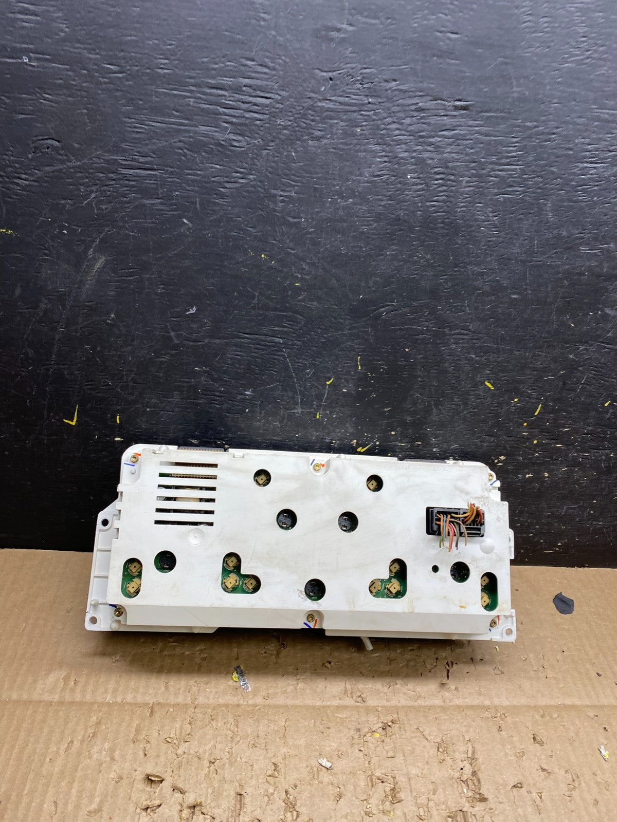 1998 to 2002 Lincoln Town Car Speedometer Gauge Cluster V7626 DG4