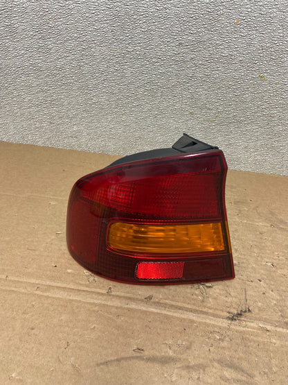 2000 to 2004 Subaru Legacy Left Driver LH Side Tail Light AB4717 DG0