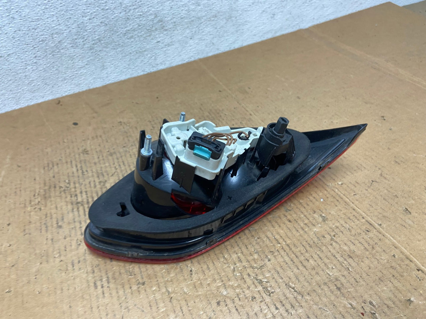 2009-2012 Volkswagen CC Right Passenger RH Side Tail Light Inner Trunk AE0652 LK4