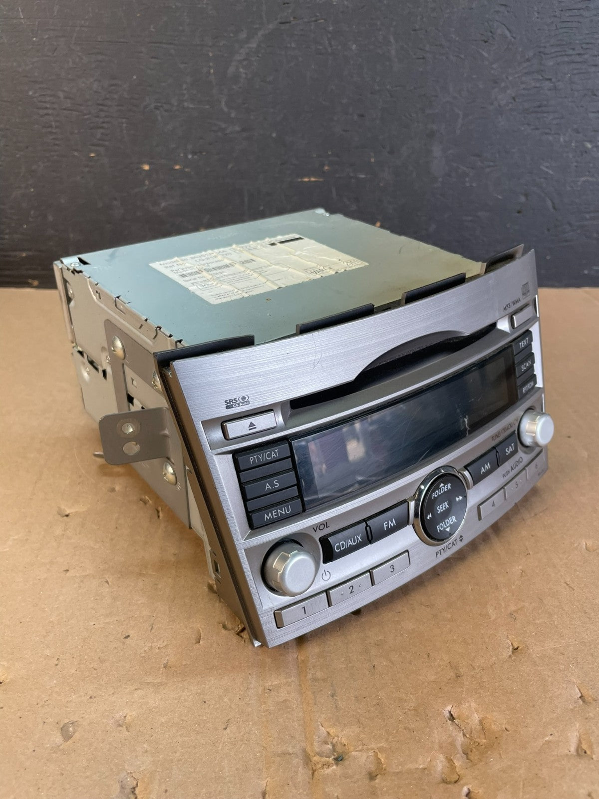 2010 to 2012 Subaru Legacy AM FM CD MP3 Radio Player AD5944 DG3