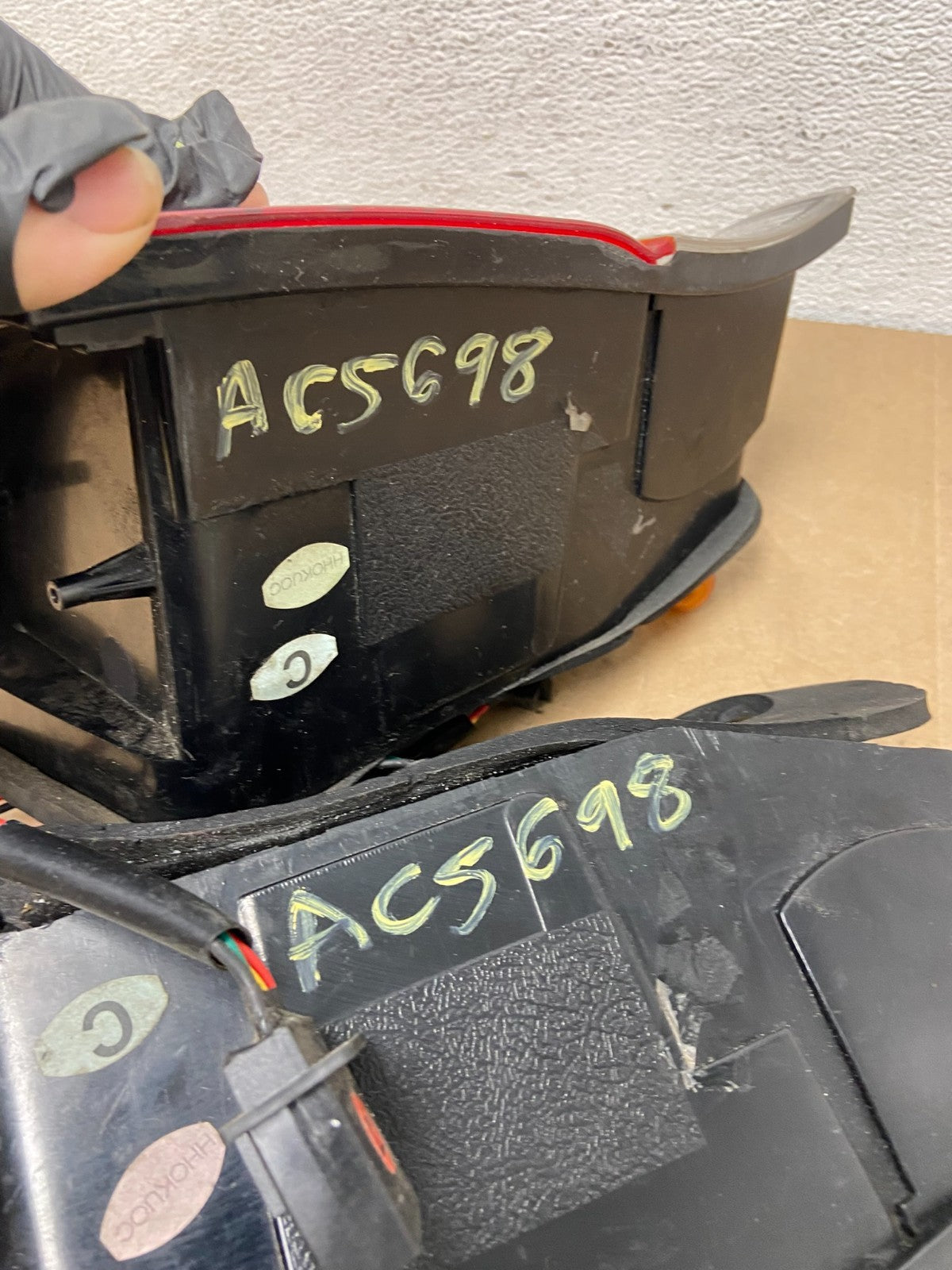 2000 to 2006 Bmw X5 Left+Right Set Outer Tail Lights AC5698 DG9