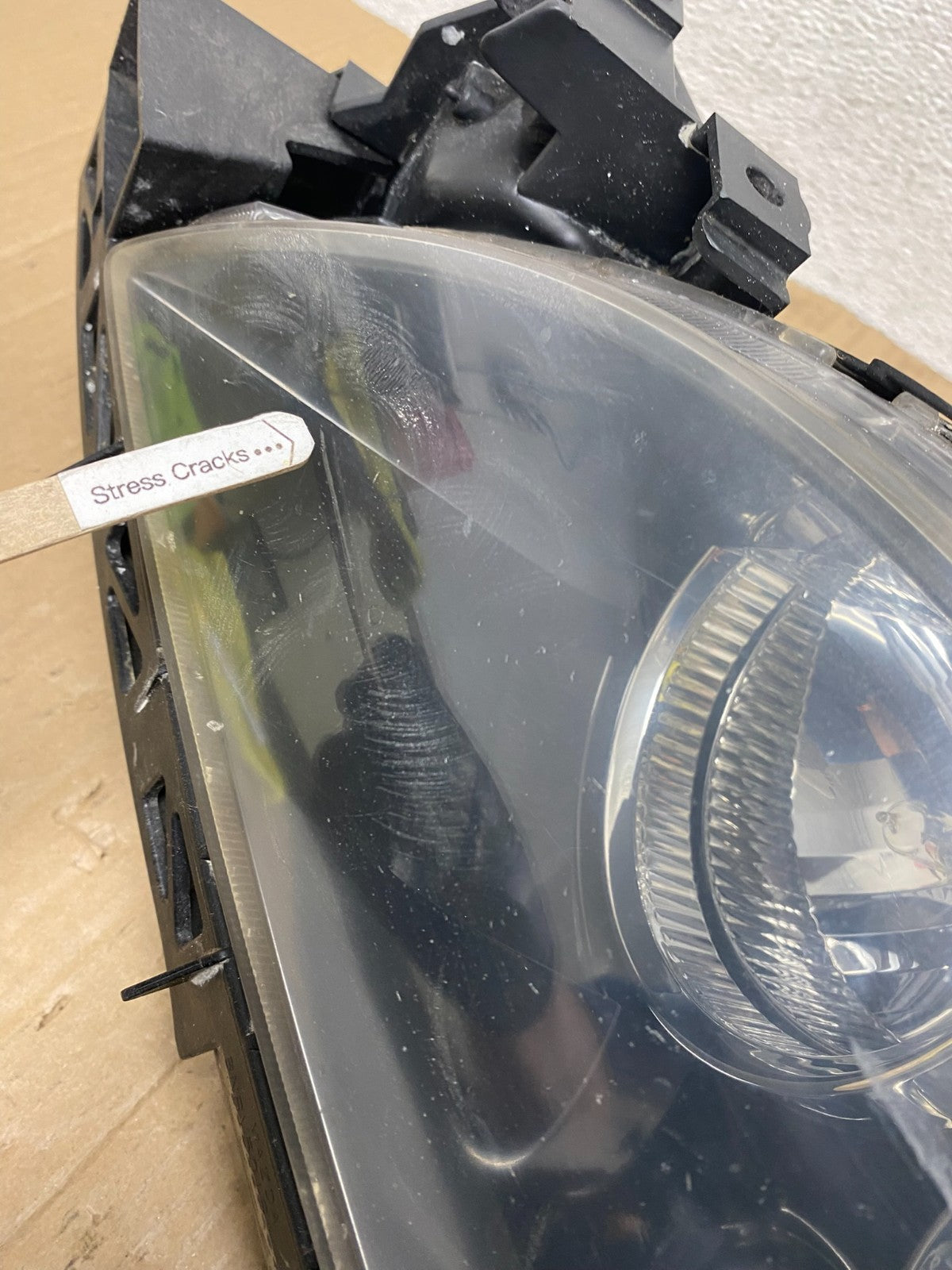 2004 to 2009 Mazda 3 Sedan Left Driver LH Side Headlight AE9010 DW4
