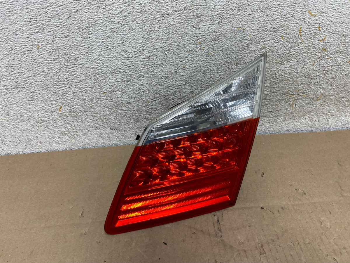 2009-2011 Hyundai Genesis Sedan Right Passenger Inner Tail Light AI2185 LK0