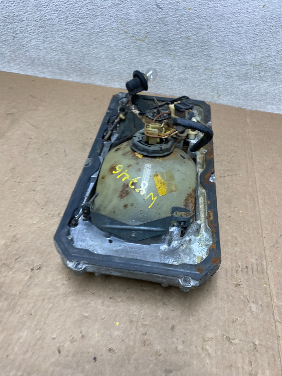 Mercedes W116 S-Class Right Passenger RH Halogen Headlight W8746 DG9