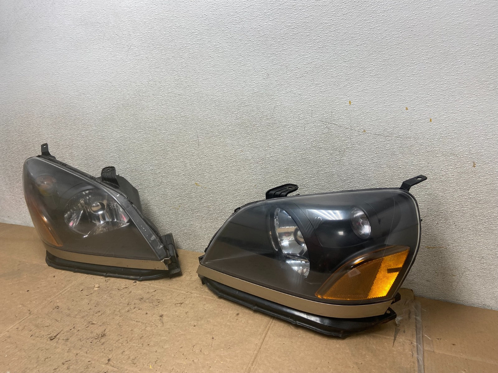 2003 2004 2005 Honda Pilot Left+Right Side Halogen Headlights Y8199 DW1