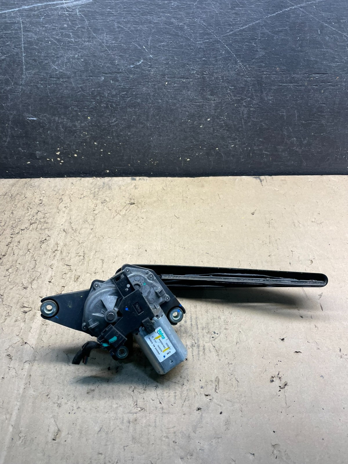 2013 to 2020 Buick Encore Windshield Rear Wiper Motor W6856 DG5