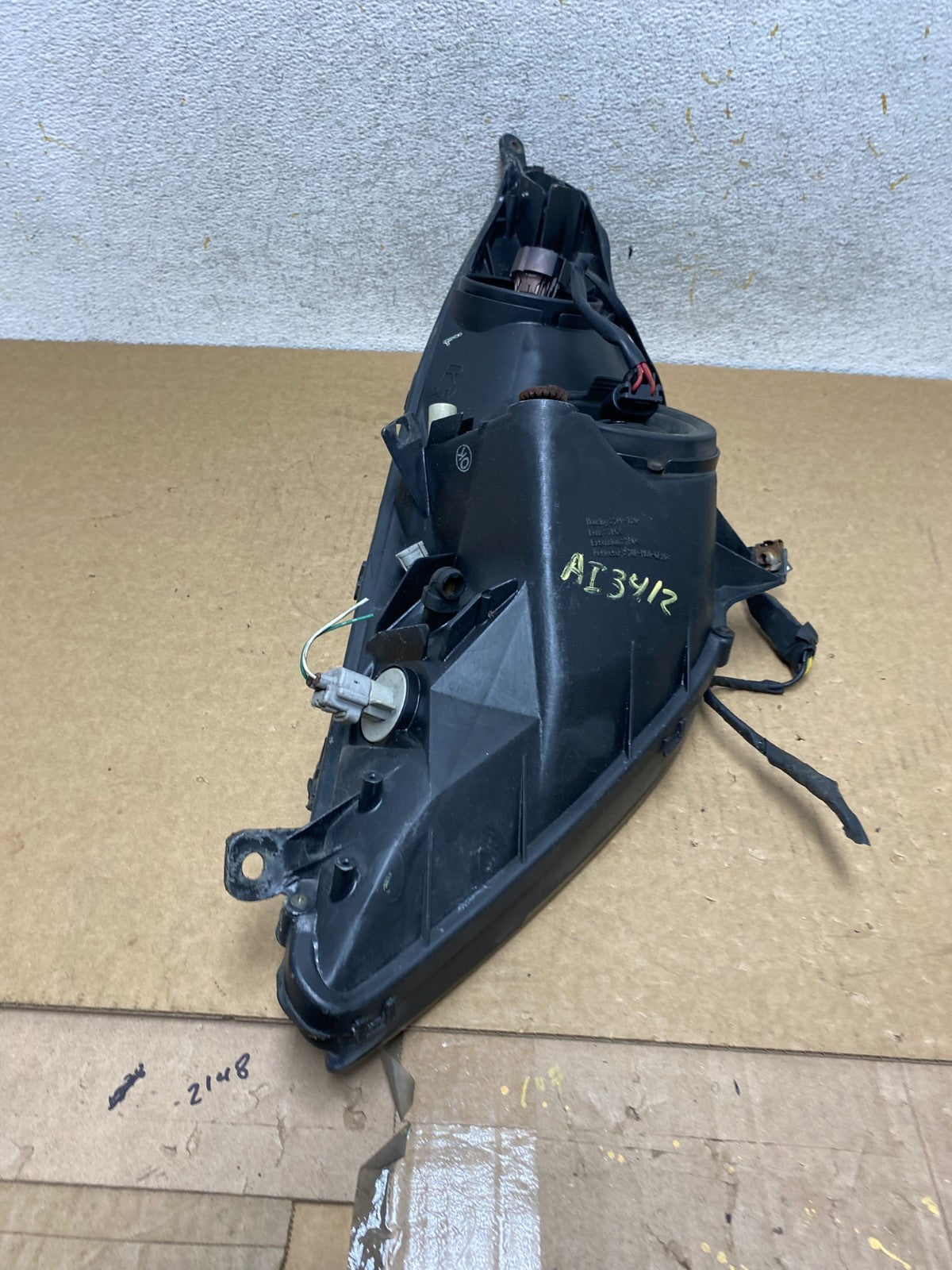 2000 to 2005 Toyota Celica Right Passenger RH Halogen Headlight AI3412 DW9