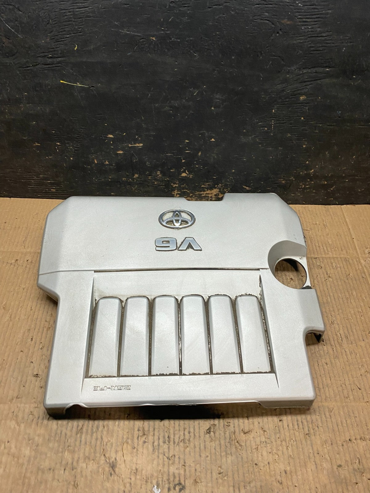 2008 to 2010 Toyota Highlander Top Engine Cover Lid OEM  T9484 DG1