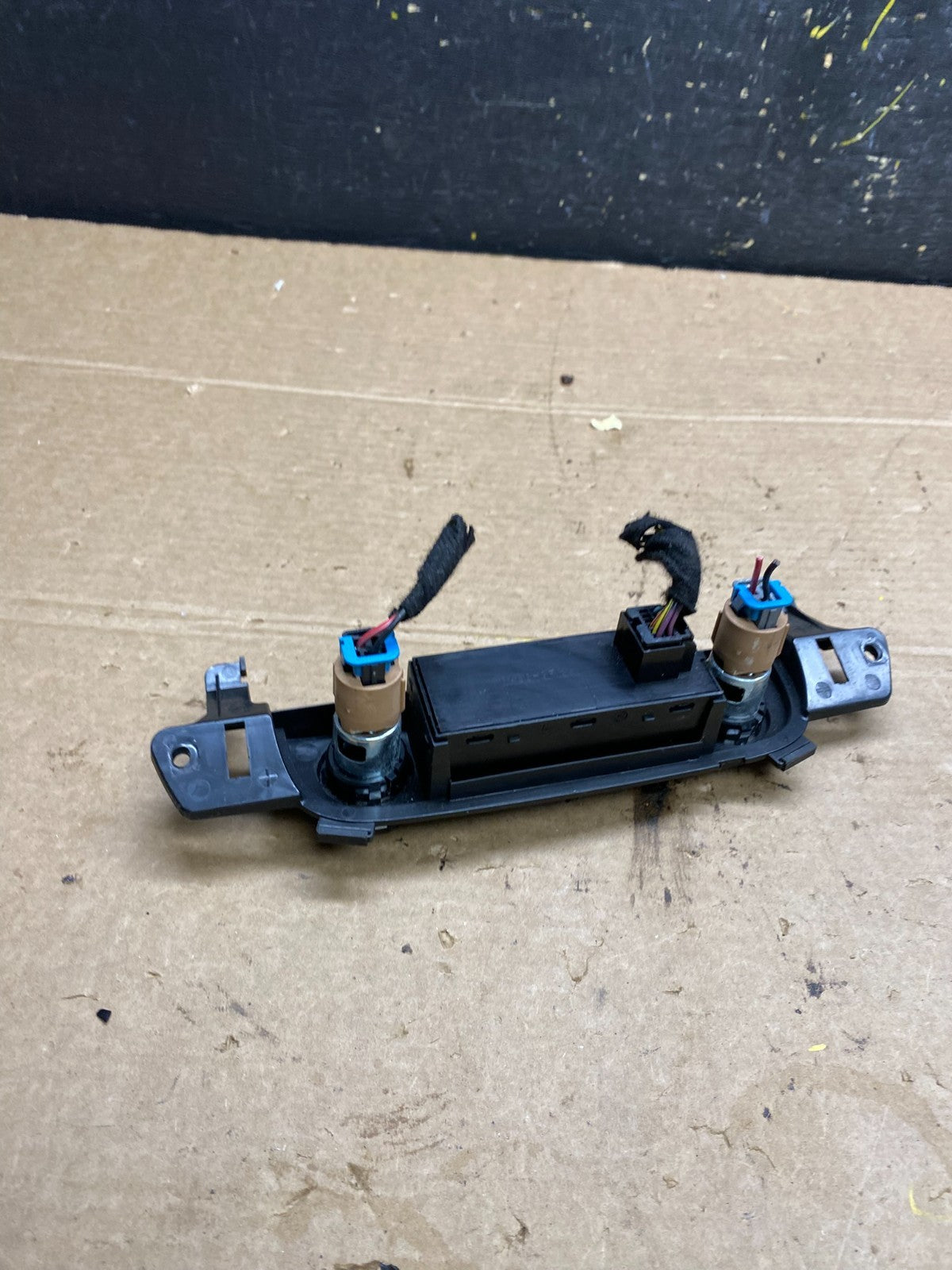 2007-2014 Chevrolet Tahoe Silverado Yukon Pedal Traction Control Switch W9447 DG4