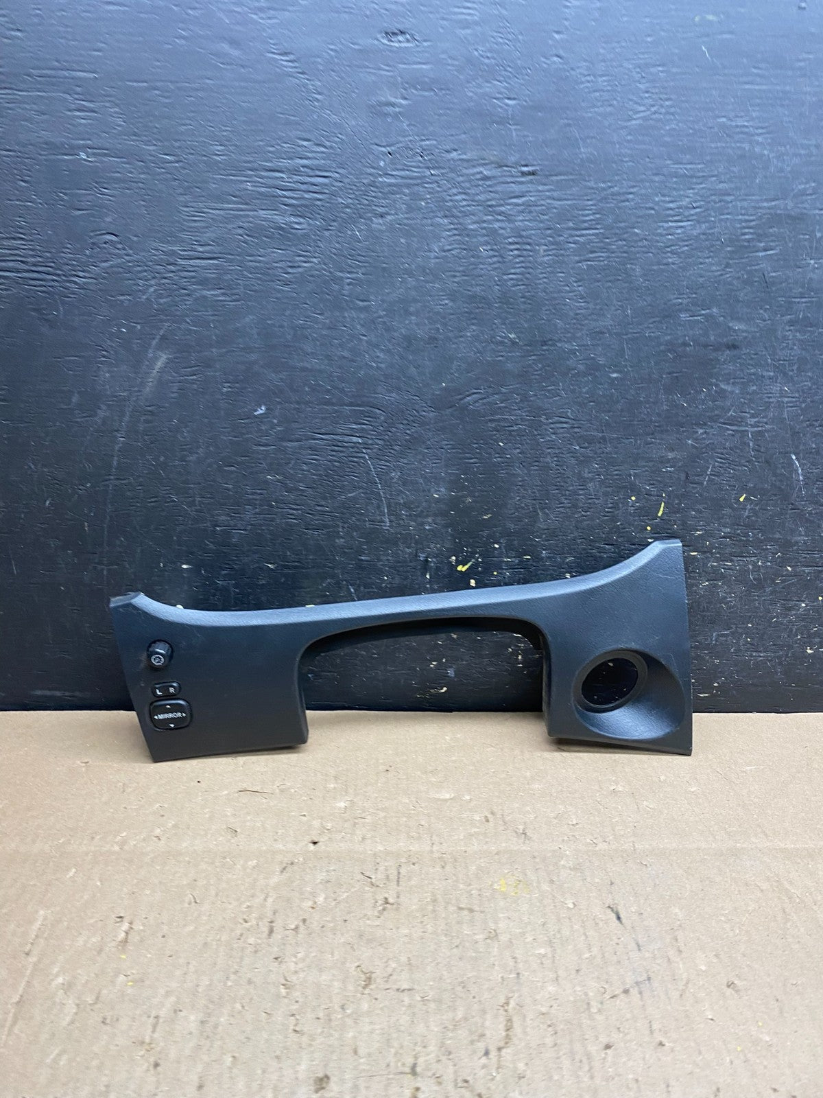 2005 to 2010 Toyota Avalon Dash Ignition Switch Trim Cover Oem T5806 DG0