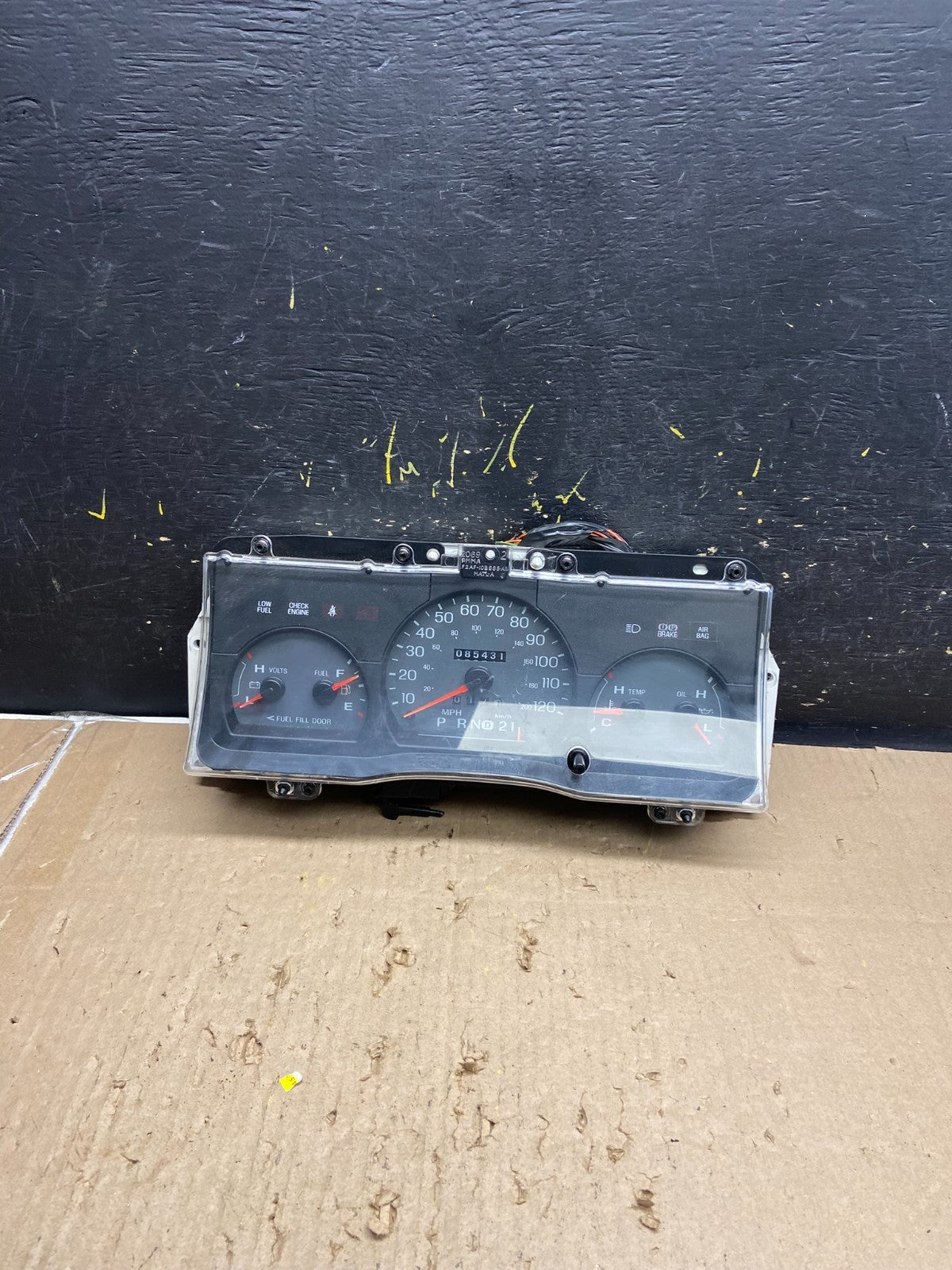2009 to 2010 Mercury Marquis Speedometer Cluster Gauge Oem AB5567 DG0