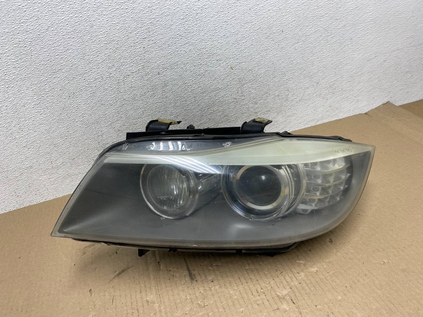 2009-2011 Bmw 3 Series 328i 4/D Sedan Left Driver LH Headlight Xenon AE70210