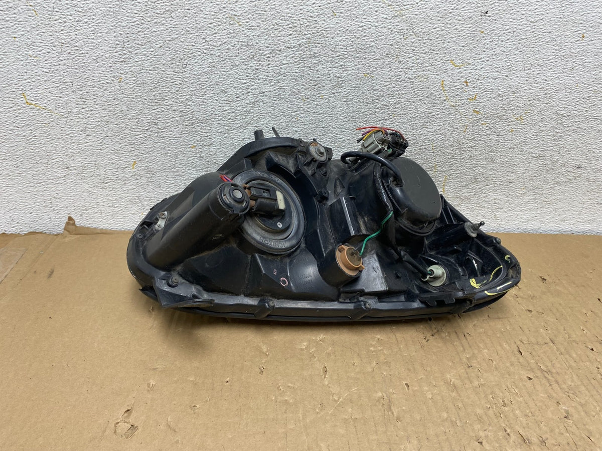 2004 to 2005 Subaru Impreza Left Driver LH Side Halogen Headlight AH2841 DG7