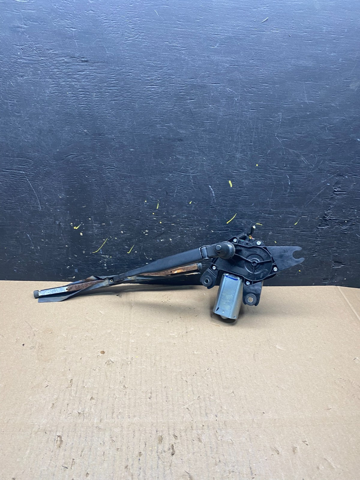 2004 to 2009 Cadillac SRX Rear Windshield Washer Wiper Motor t1432 DG0