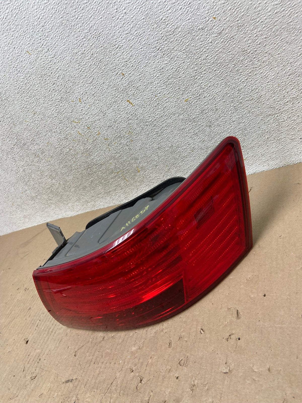 2009 to 2010 Hyundai Sonata Right Passenger Side Tail Light AH6857 LK2