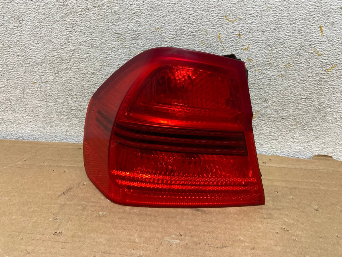 2006 2007 2008 BMW 328i 3 Series Left Driver Lh Side Tail Light AH8498 LK0