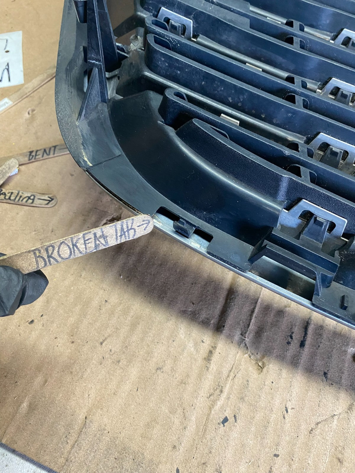2009 to 2011 Freightliner Sprinter Front Upper Chrome Grill Grille P8566 PS9