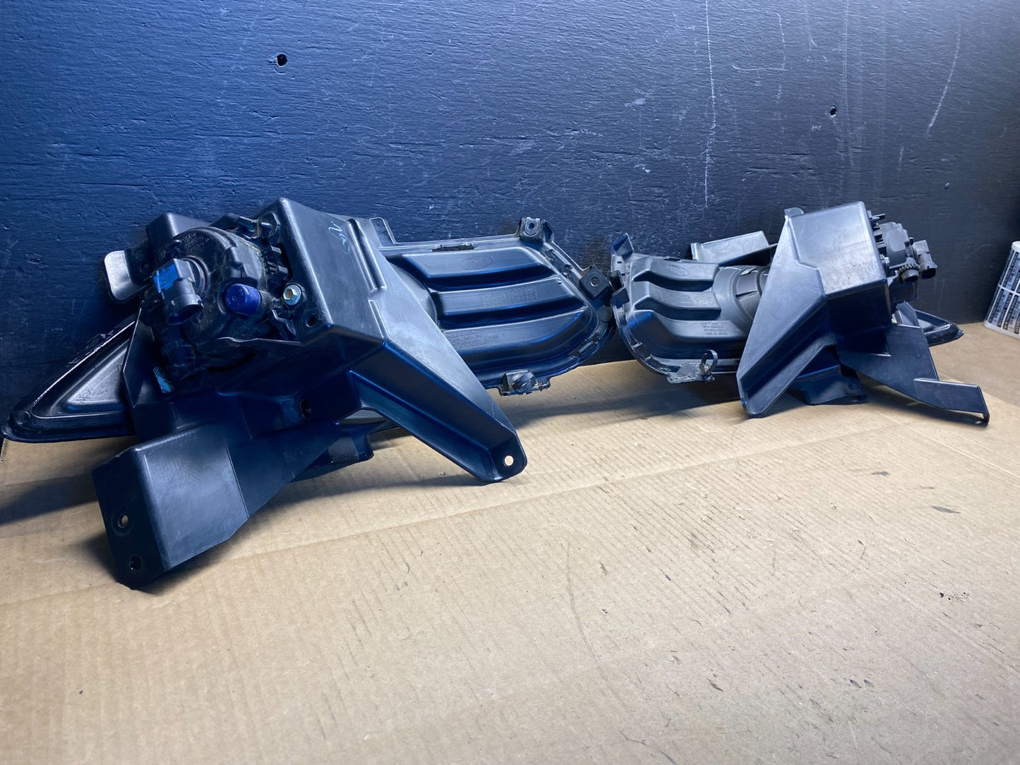 2013-2016 Ford Fusion Front Bumper Left+Right Set Fog Light Bezel Trim AD5045 DG5