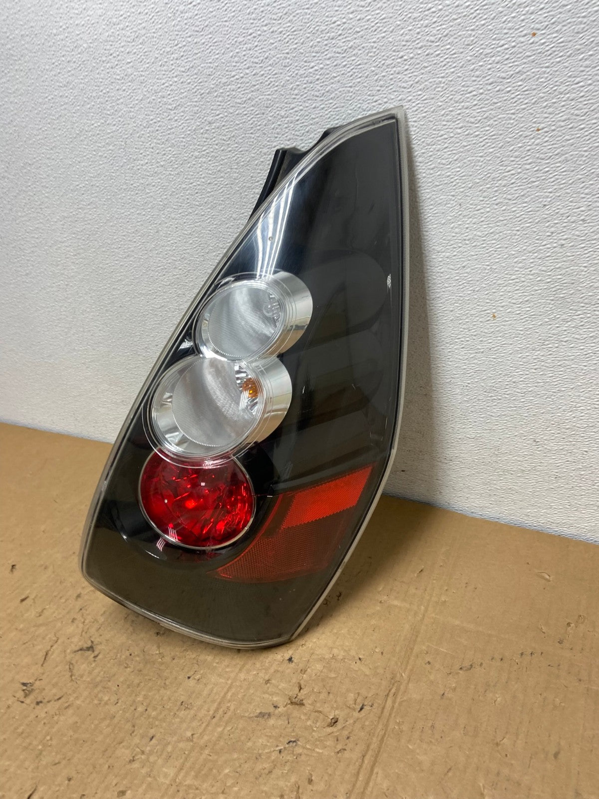 2006 2007 Mazda 5 Right Passenger RH Side Tail Light AC8201 LK1